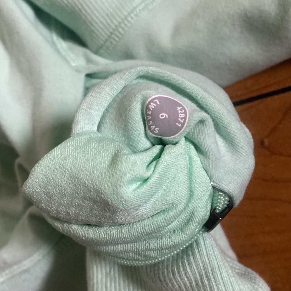 Lululemon mint green cowl neck Sweater - Picture 5 of 7